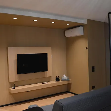 Crispi * 圣贝内代托-德尔特龙托